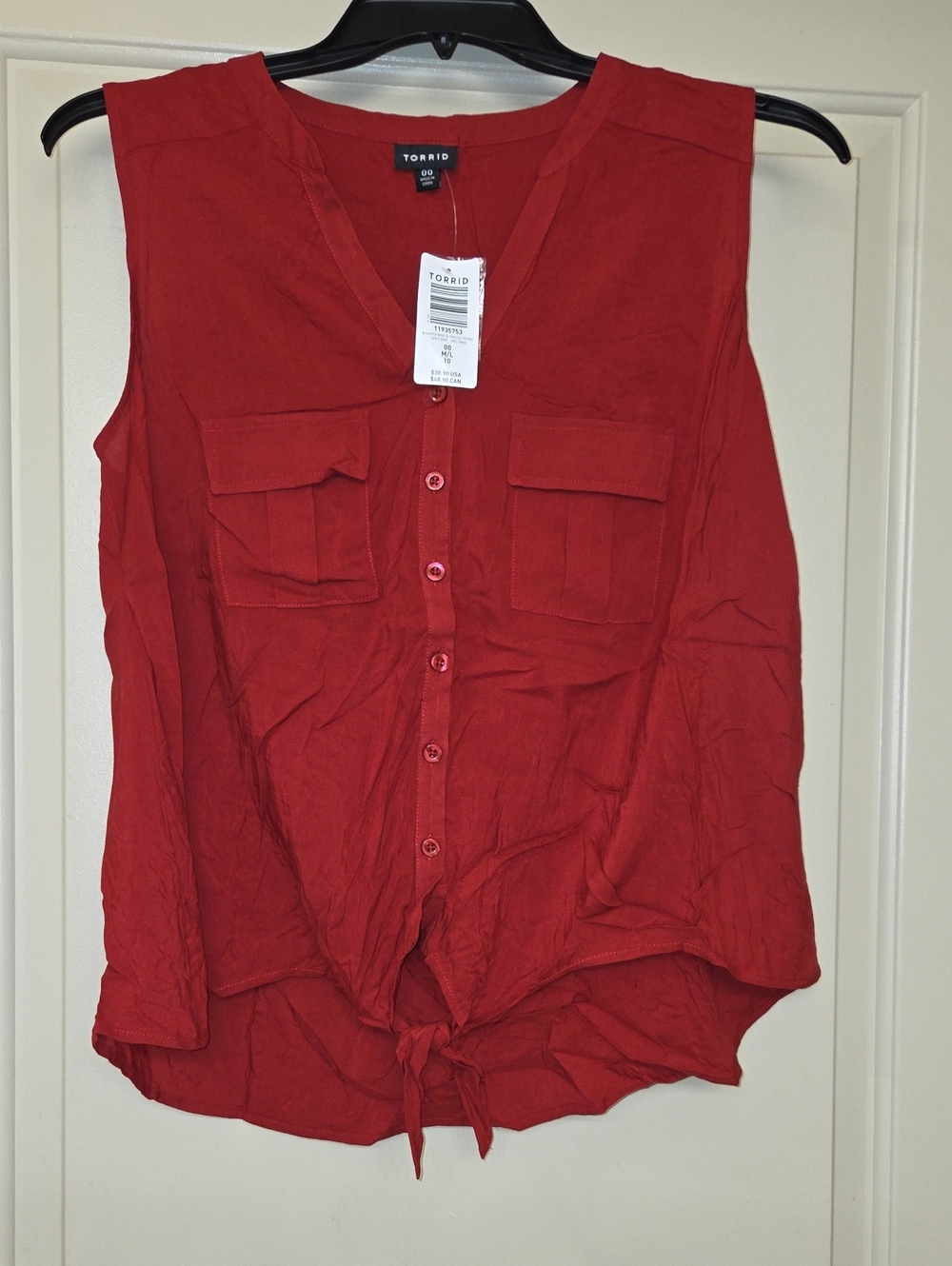 torrid Red Sleeveless Button-Front Tie-Hem Blouse